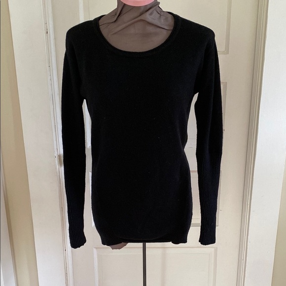 Athleta Black Merino Wool‎ Pullover Sweater XS - Picture 1 of 6